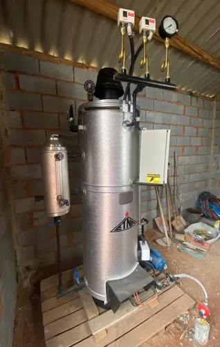 Caldeira Geradora de Vapor Vertical Industrial Etna GV70 a GLP
